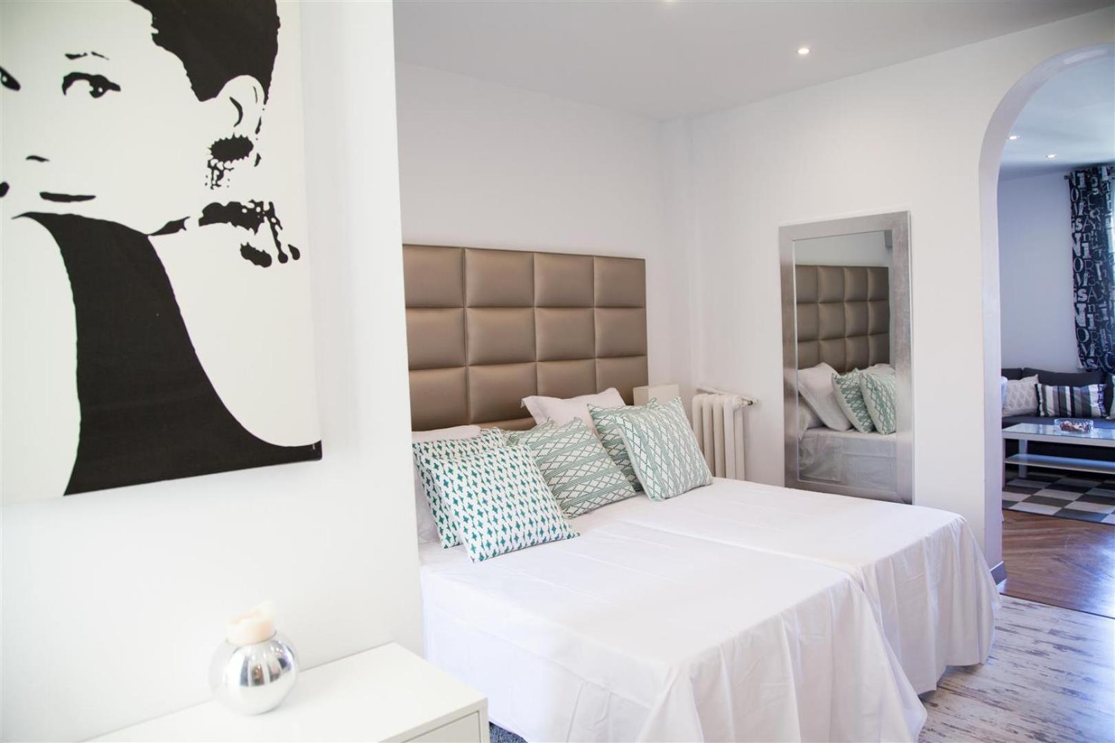 Apartamento City - Solo Adultos Мадрид Экстерьер фото